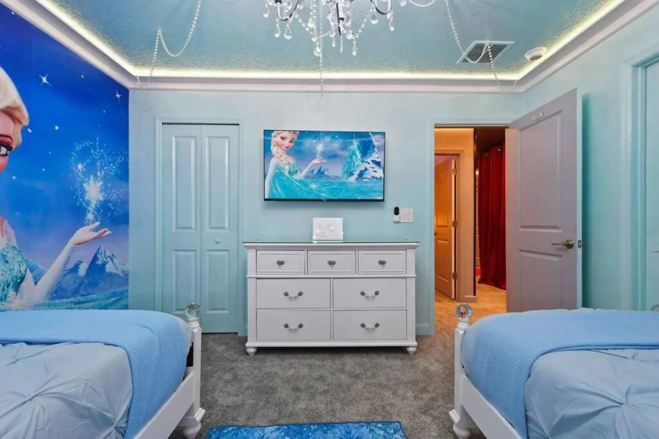 Luxury Storey Mins To Villa *