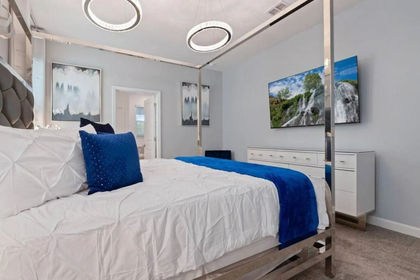 Luxury Storey Mins To Villa