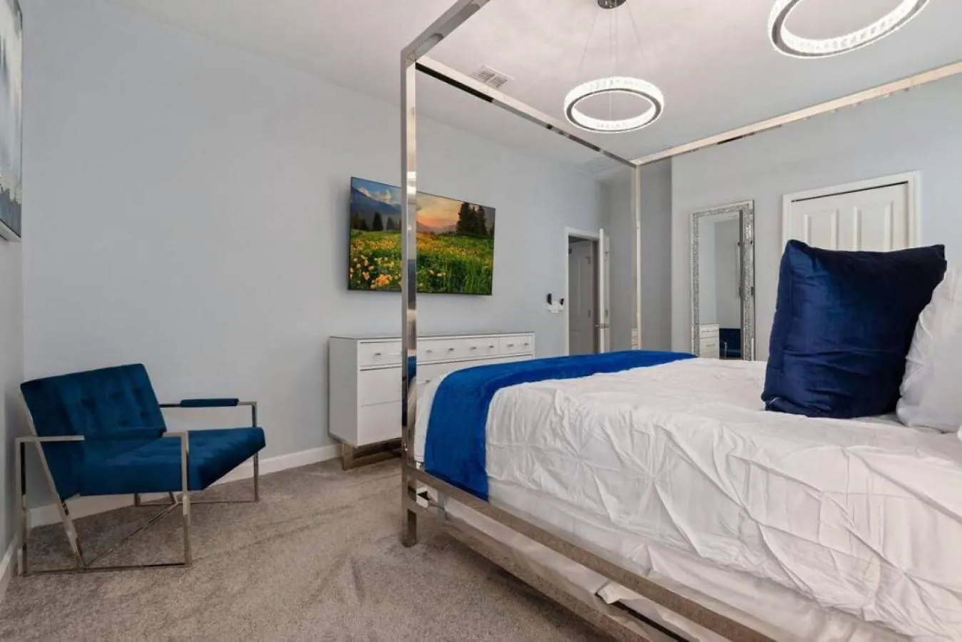 Luxury Storey Mins To Villa *
