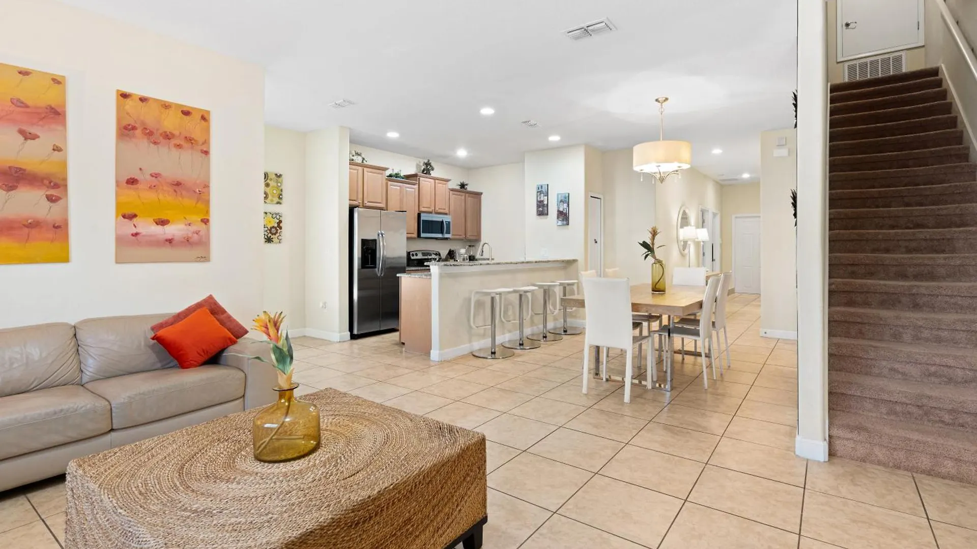 Holiday home 5 Bd 4 Ba Private Pool Paradise Palms