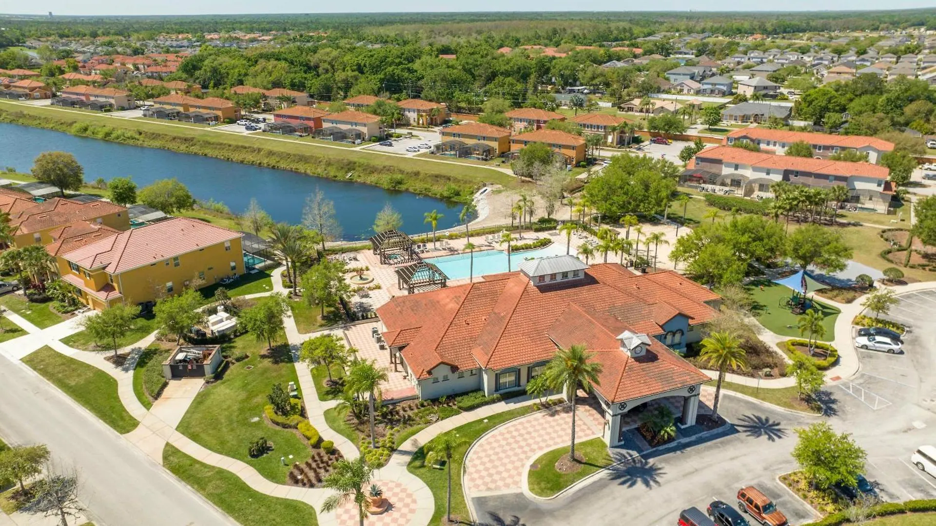 4 Bedrooms Close To Holiday home Kissimmee