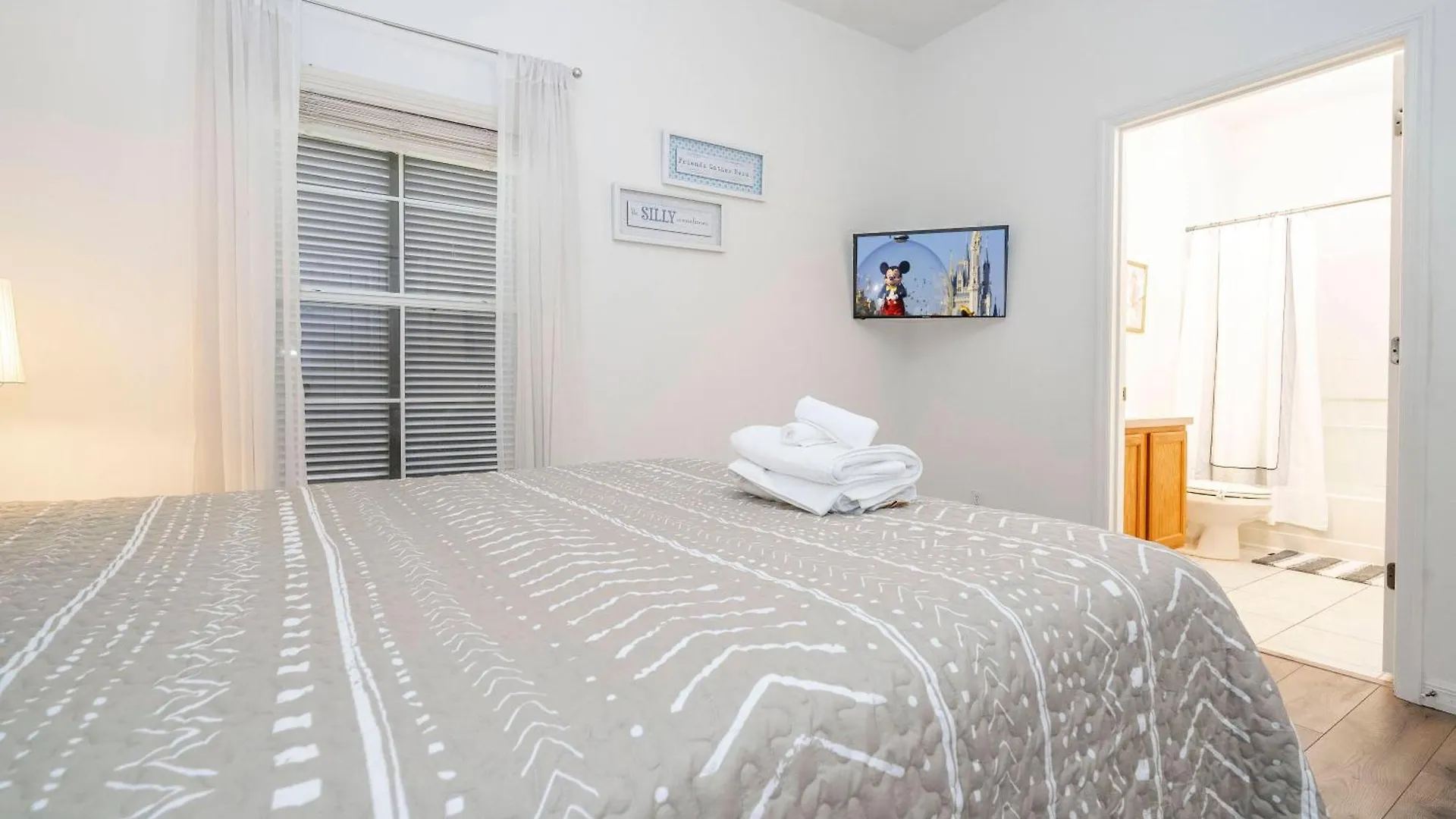 Holiday home 4 Bedrooms Close To *