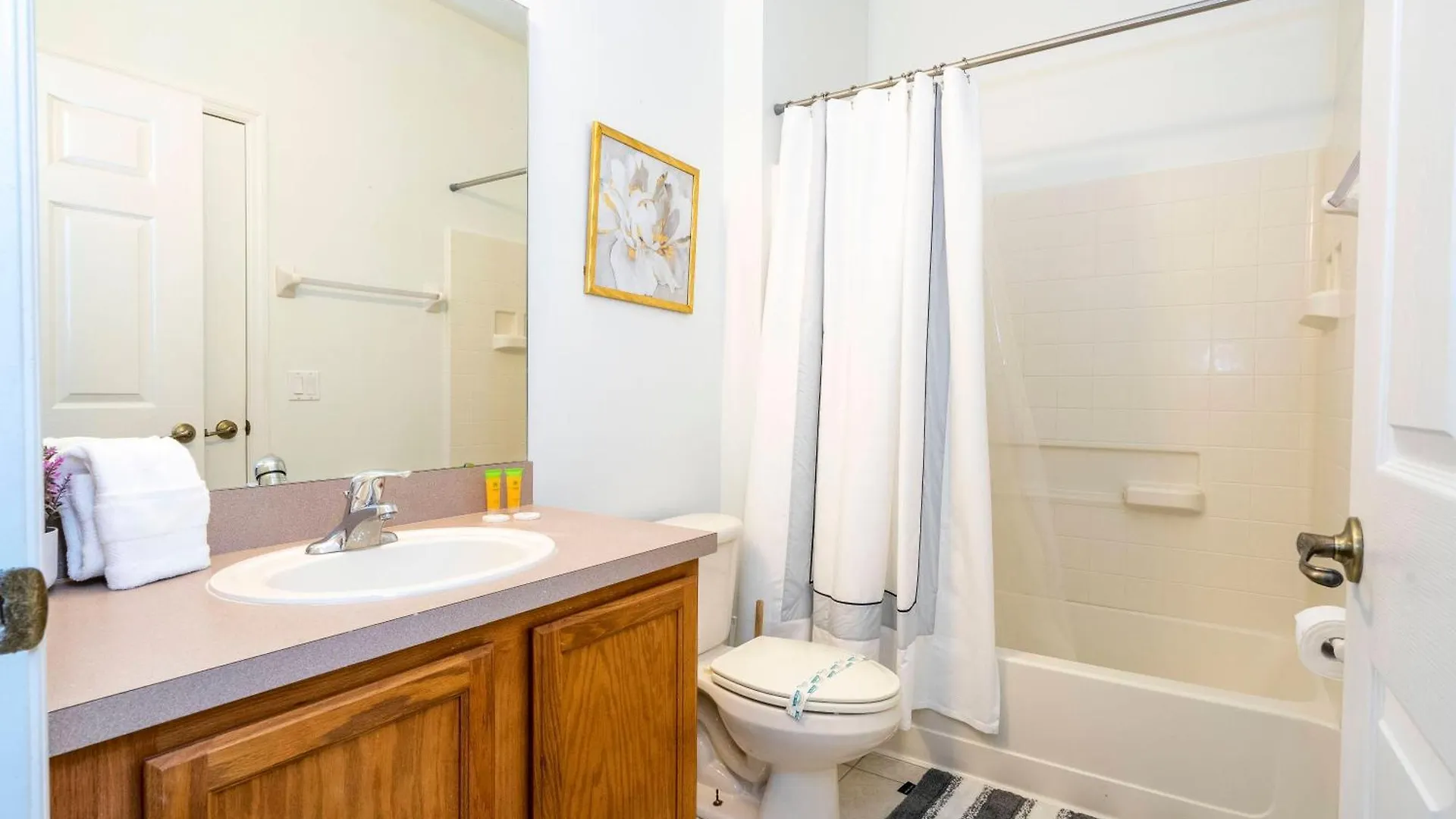 4 Bedrooms Close To Holiday home Kissimmee