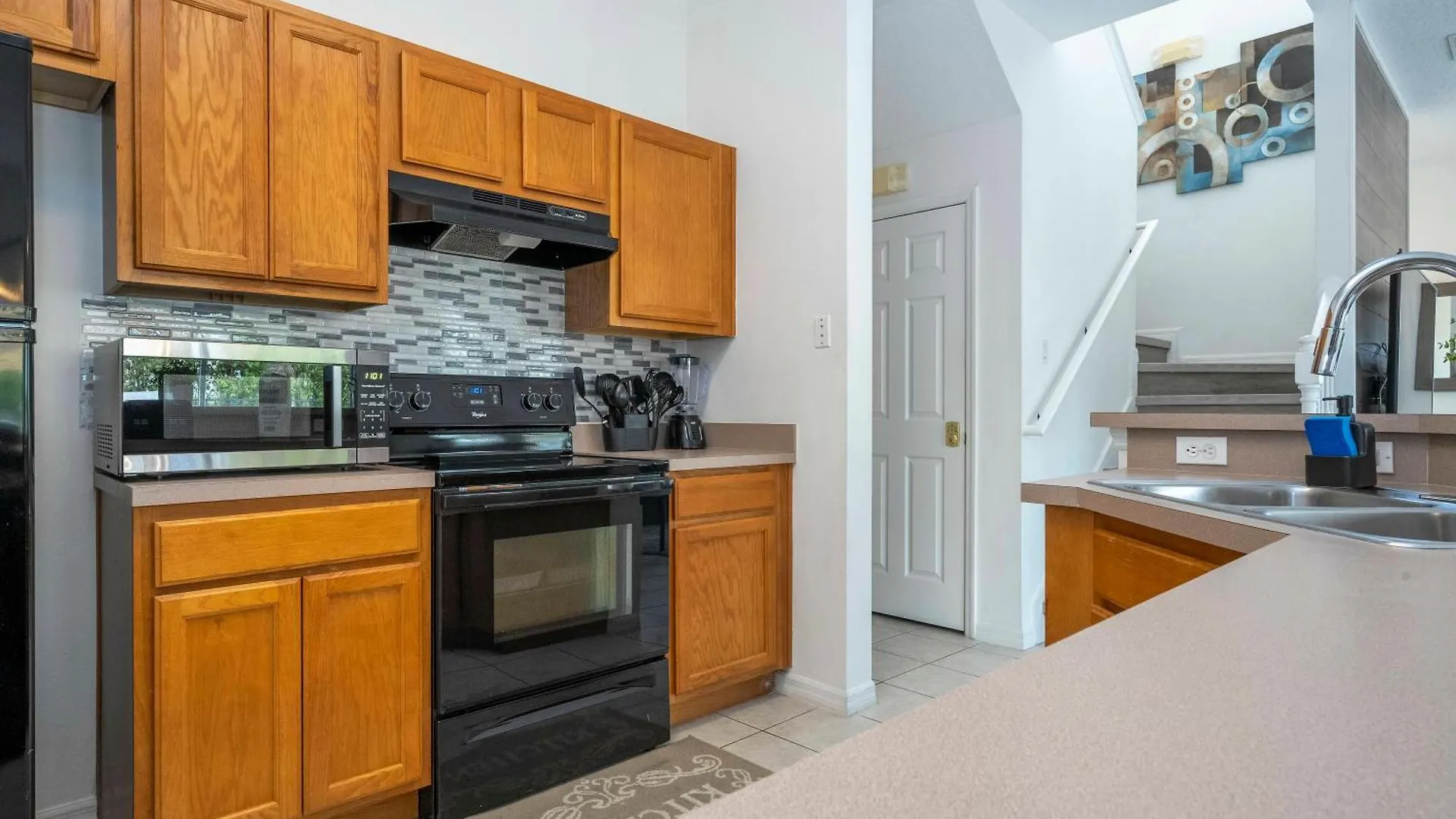 4 Bedrooms Close To Kissimmee
