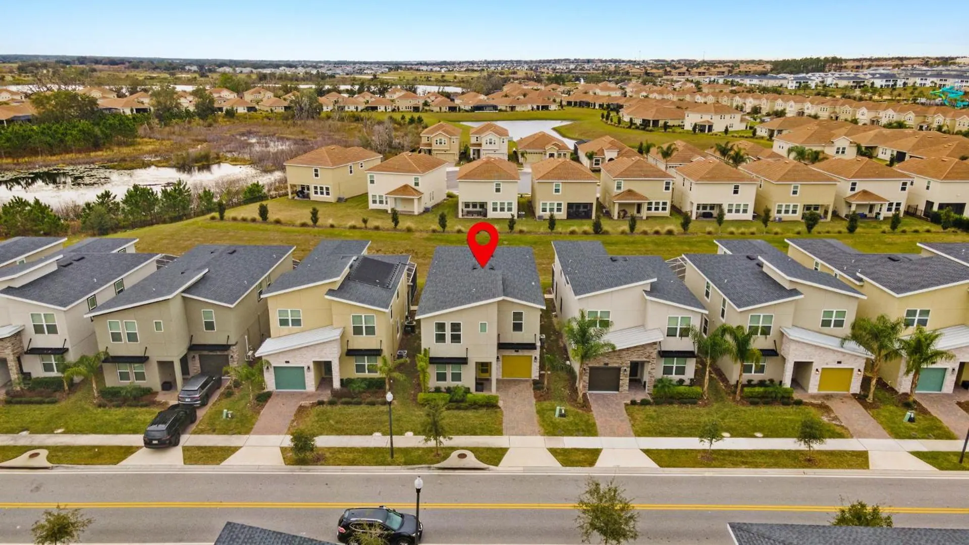 Spacious 6 Bedroom Close To *