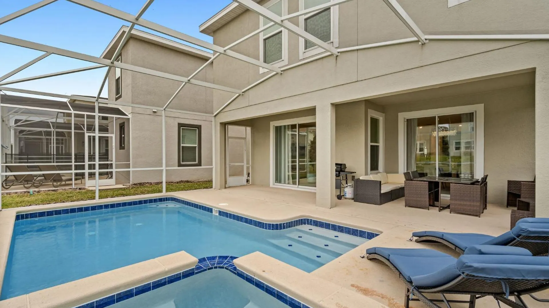Spacious 6 Bedroom Close To * Kissimmee