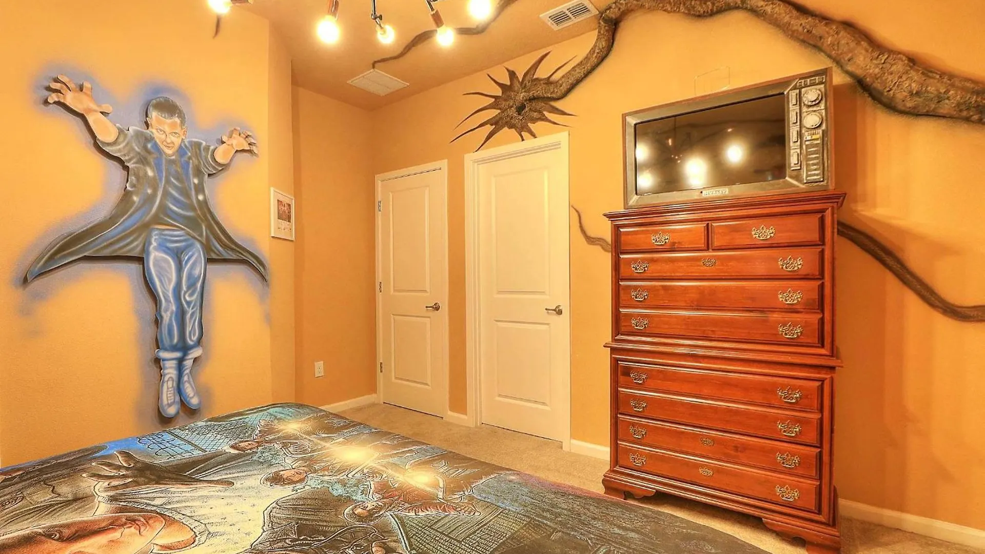 Showstopper 15br Lakeside Villatheater Holiday home Kissimmee