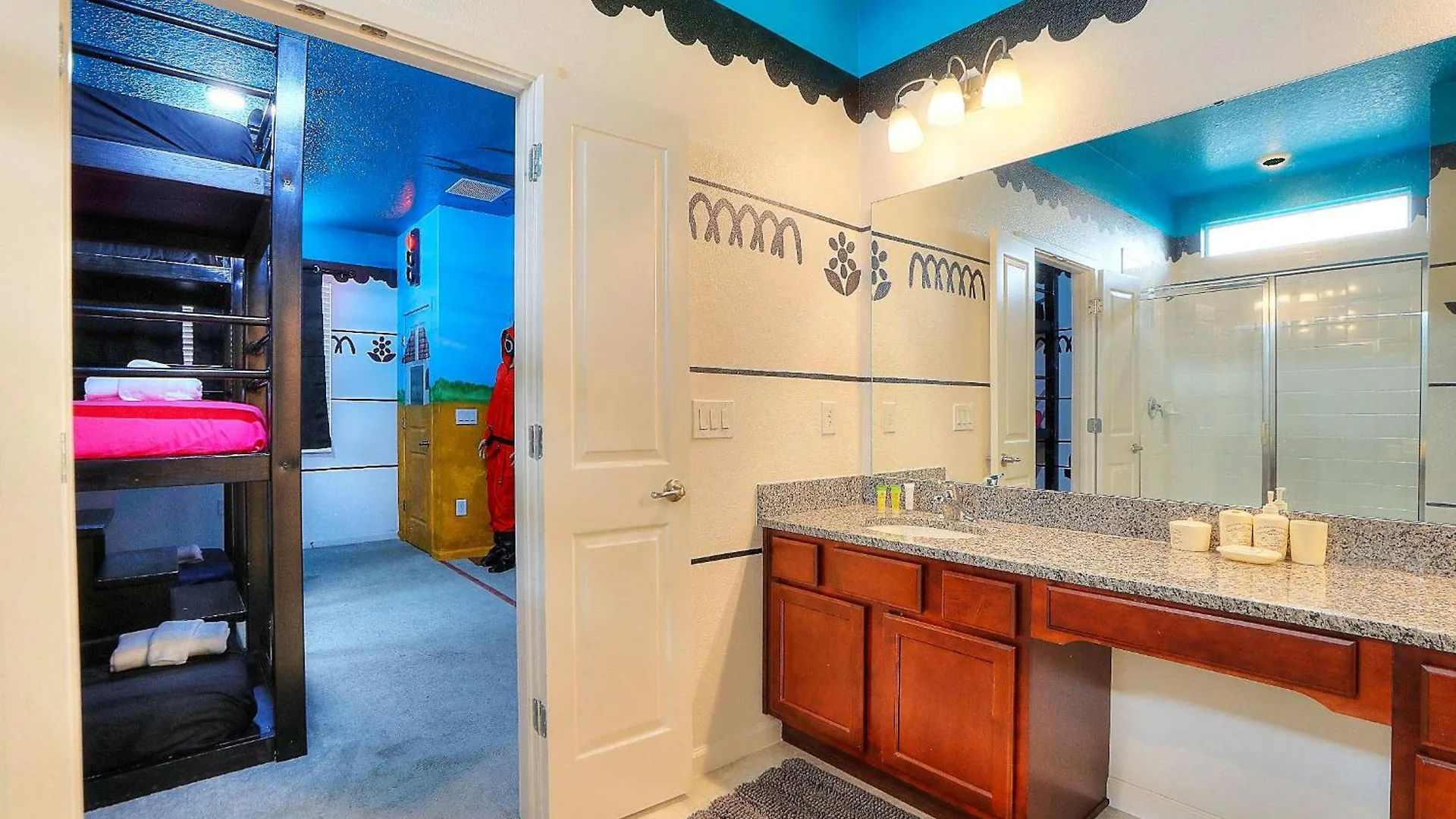 Showstopper 15br Lakeside Villatheater *