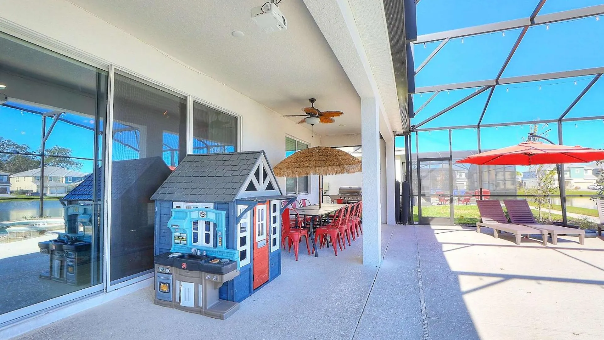 Holiday home Showstopper 15br Lakeside Villatheater *