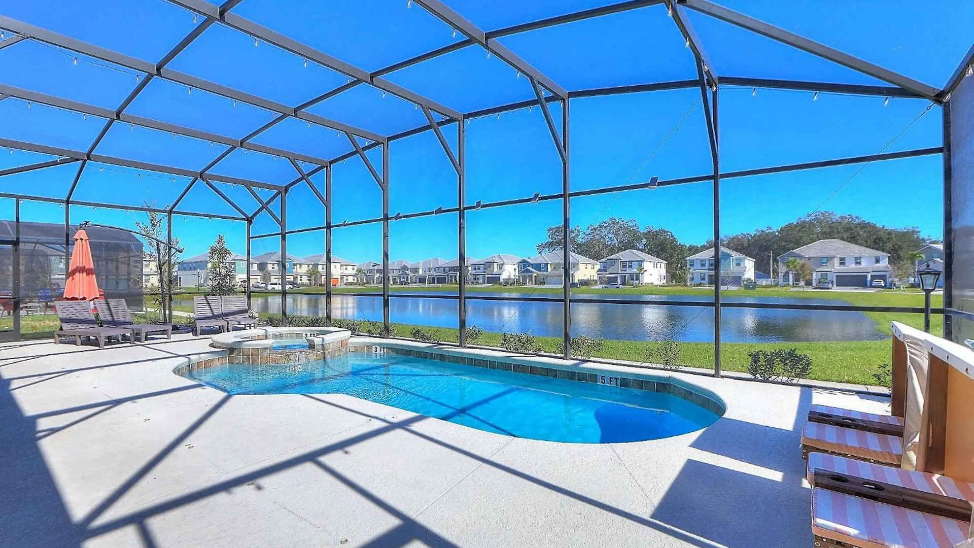 Showstopper 15br Lakeside Villatheater Holiday home Kissimmee