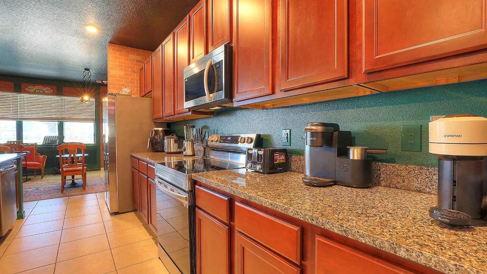 Holiday home Showstopper 15br Lakeside Villatheater *