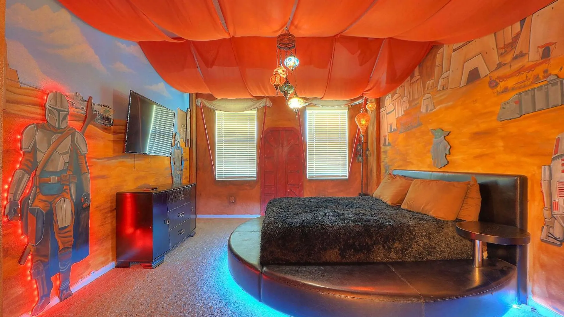 Showstopper 15br Lakeside Villatheater *