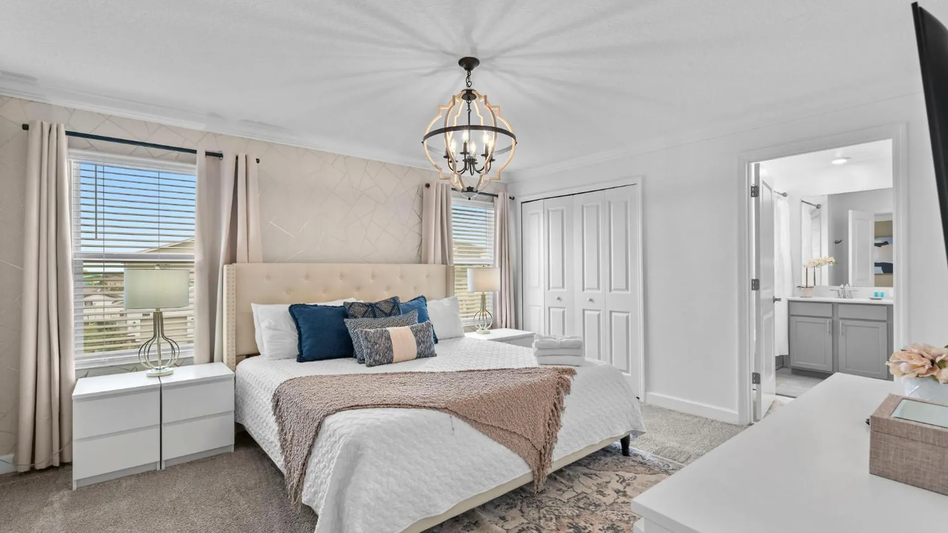 Lovely 4 Bedroom With Private Pool