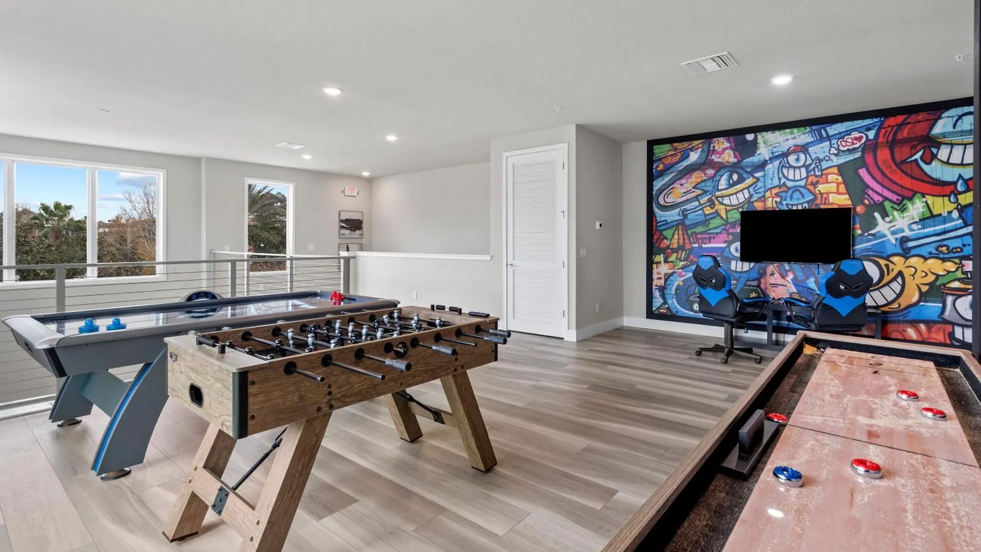 Apartment 5 Bd 4.5 B Luxury 36-206