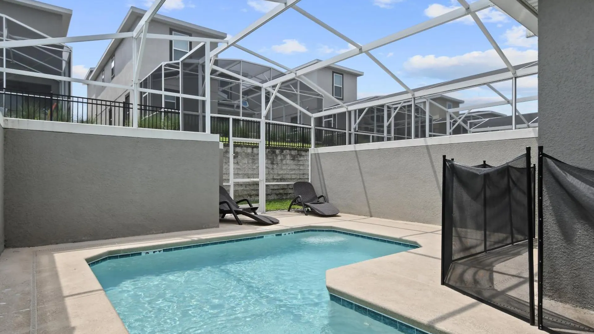 Holiday home Cozy Family Retreat With Pool Near World