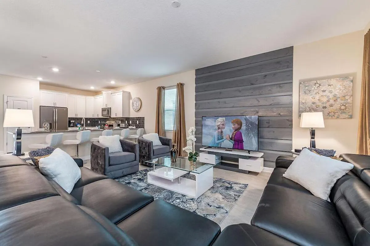 10br Storey W/ Game Room, Pool & Near *