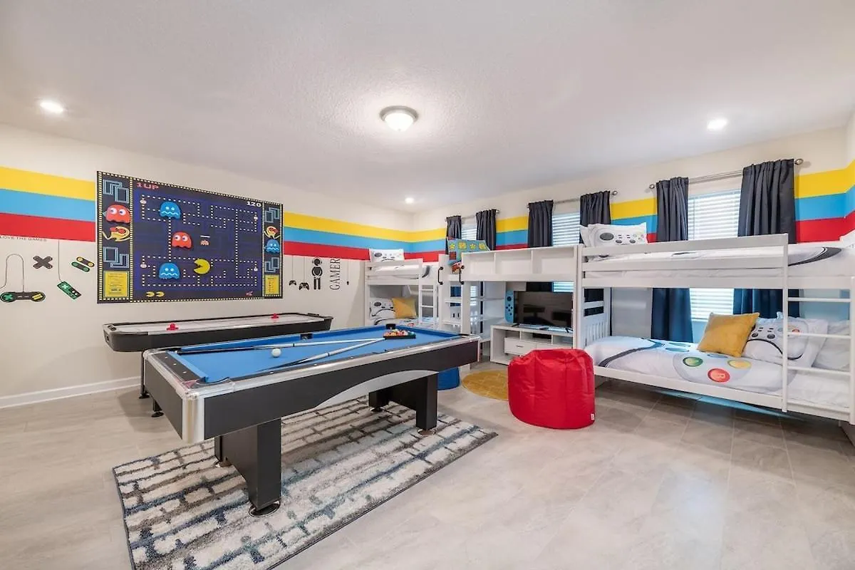 10br Storey W/ Game Room, Pool & Near
