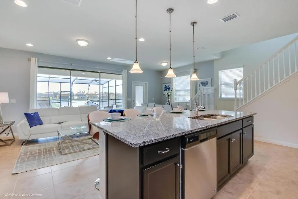 Lakeview 5br Townhome W Pool
