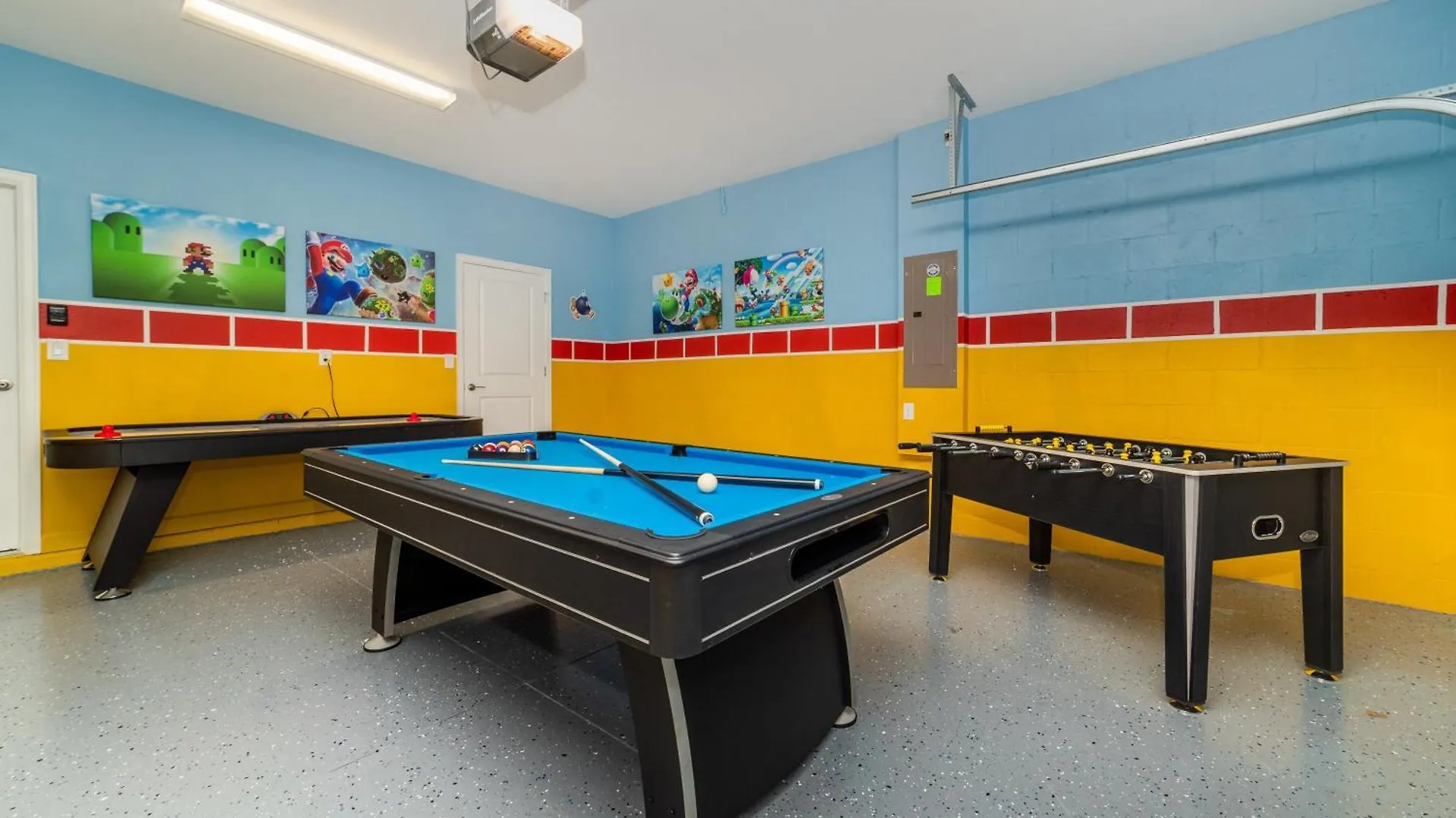 Family Oasis With Pool, Near Holiday home