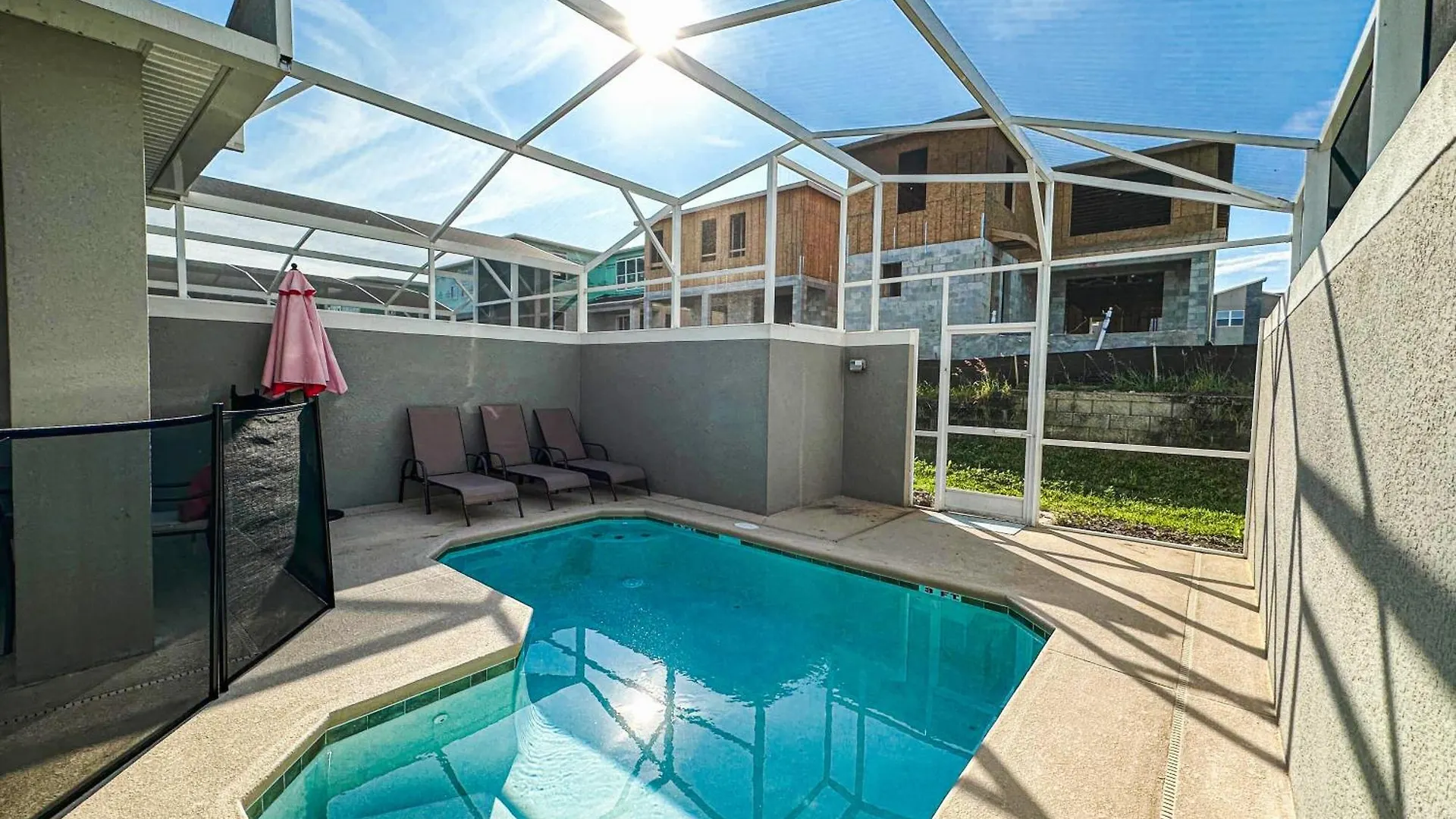 Vakantiehuis 5br Stylish Championsgatetownhome W/ Private Pool