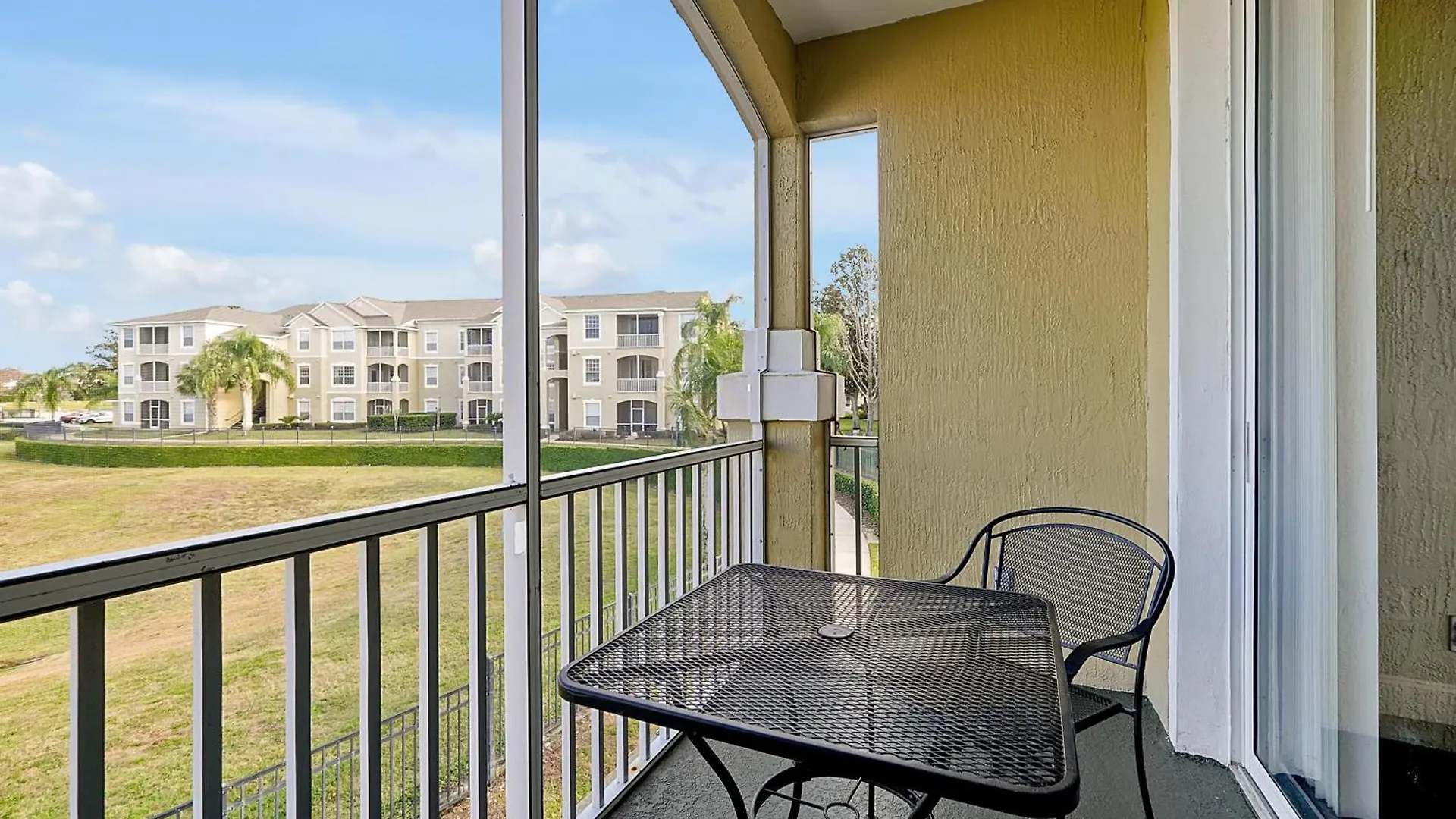 Windsor Palms - Pool, Theatre &near