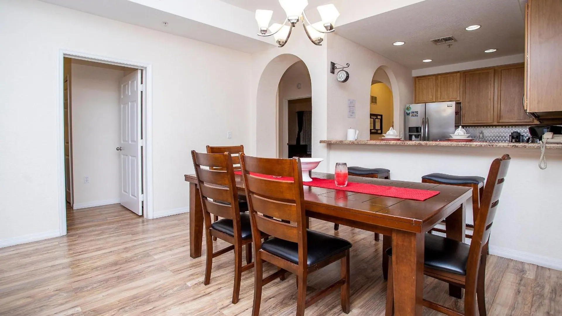 Modern 3br Near W/ Perks Apartment *