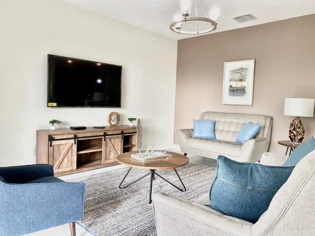 Holiday home Luxury 6 Bedroom 5 Bath Pool 202 Kissimmee