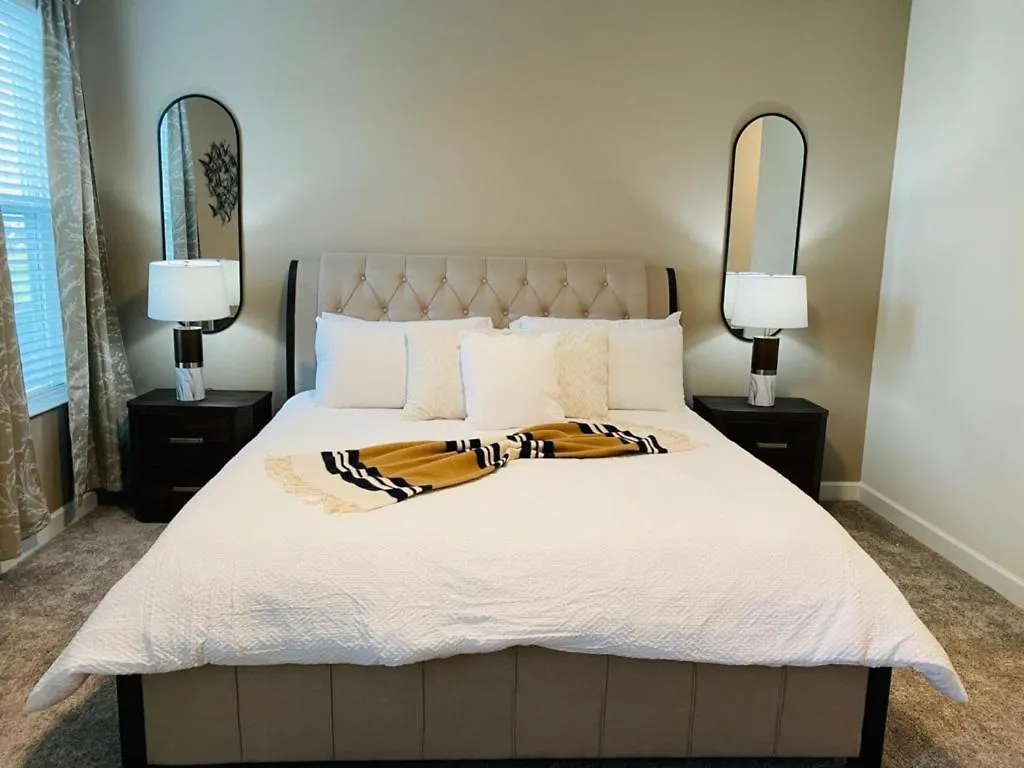 Luxury 6 Bedroom 5 Bath Pool 187 度假居