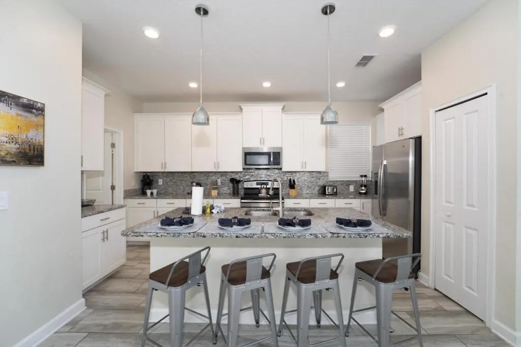 Luxury 5 Bedroom 5 Bath Private Pool 279
