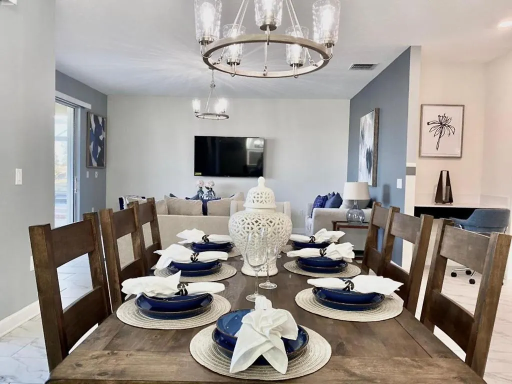 Luxury 6 Bedroom 5 Bath Pool 200 Holiday home Kissimmee