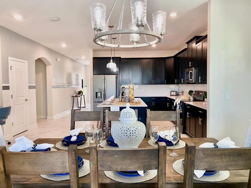 Holiday home Luxury 6 Bedroom 5 Bath Pool 200 Kissimmee