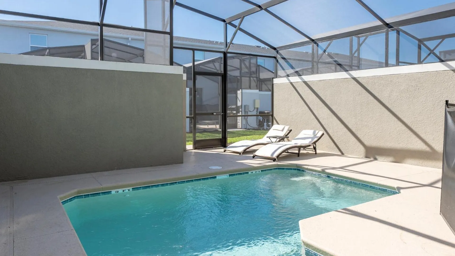 Luxury 4 Bedroom 3 Bath Pool 345 Holiday home Kissimmee