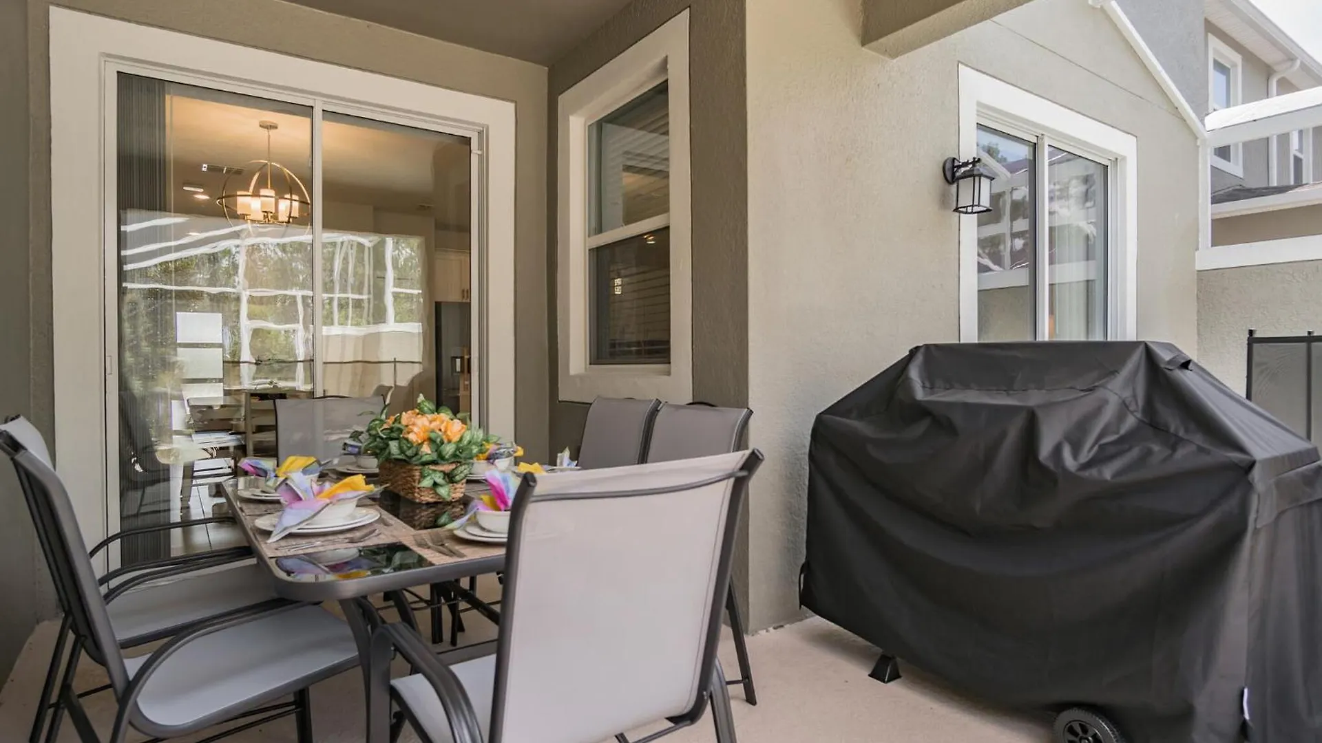 Holiday home Luxury 4 Bedroom 3 Bath Pool 136 *