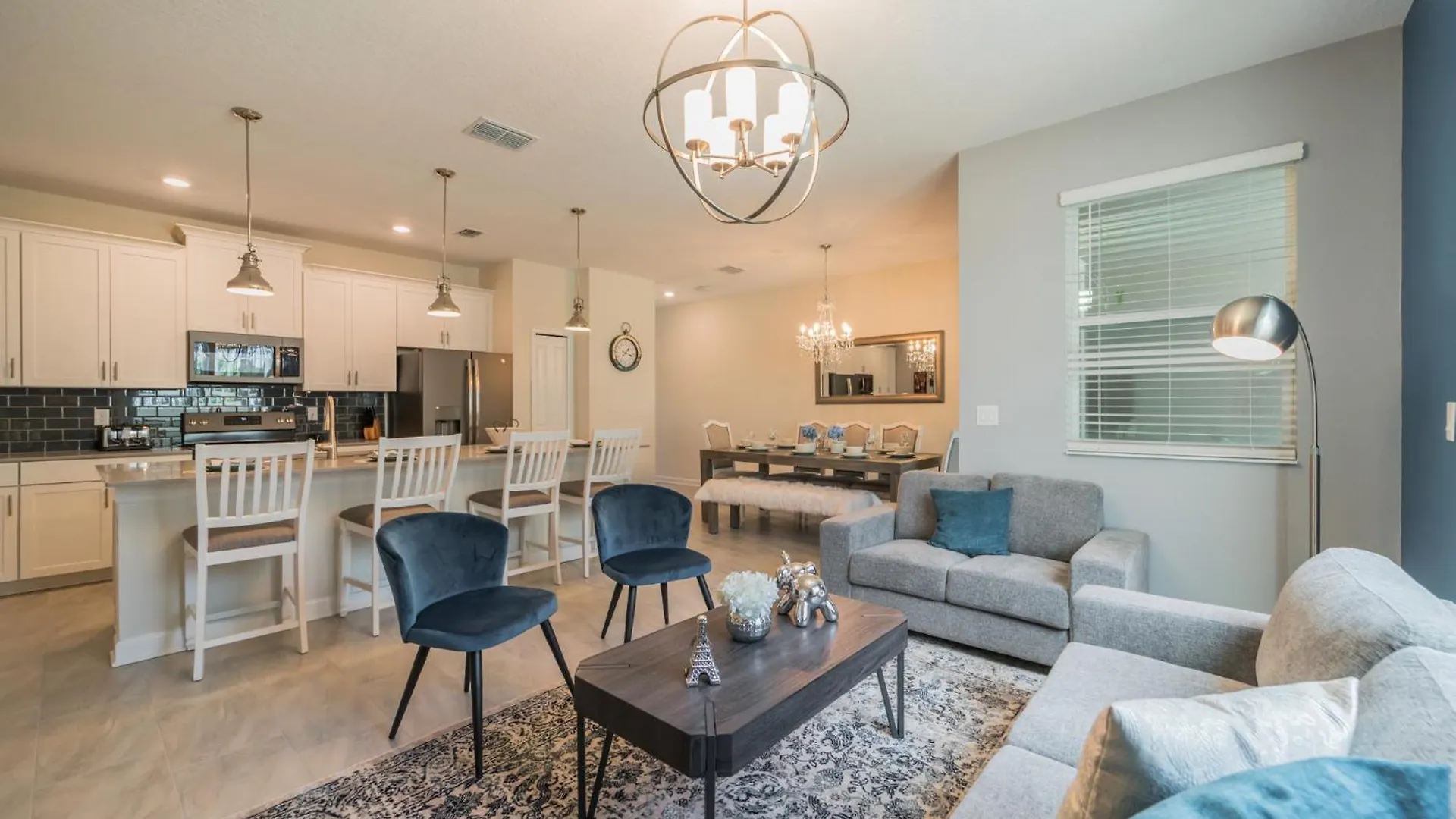 Luxury 4 Bedroom 3 Bath Pool 153 Holiday home Kissimmee