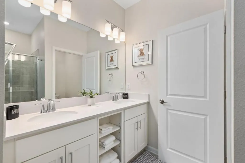 Luxury 2bd 2 Bath 254
