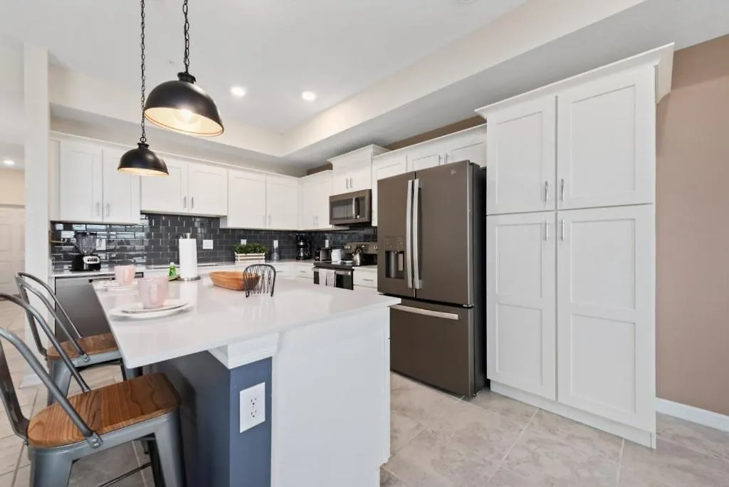 Luxury 2bd 2 Bath 254