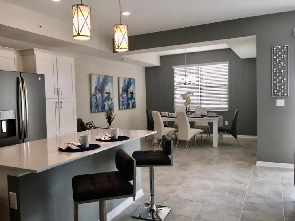 Luxury 2bd 2 Bath 216 *