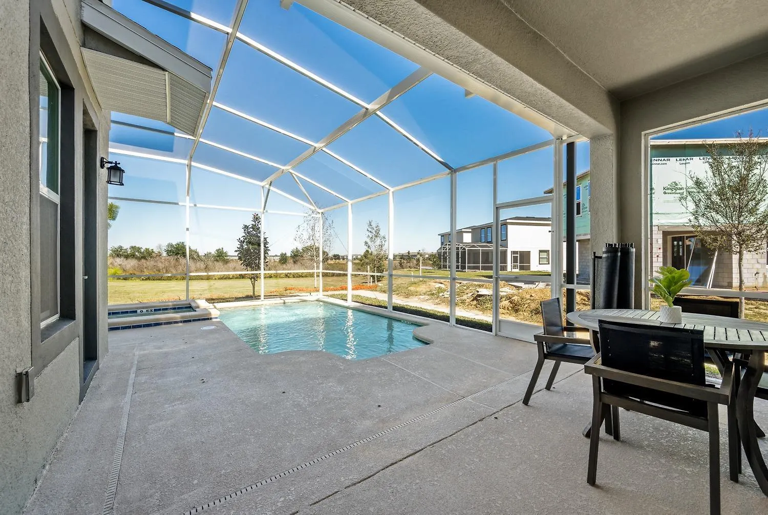 Great 5br 5 Bath Heated Pool 302
