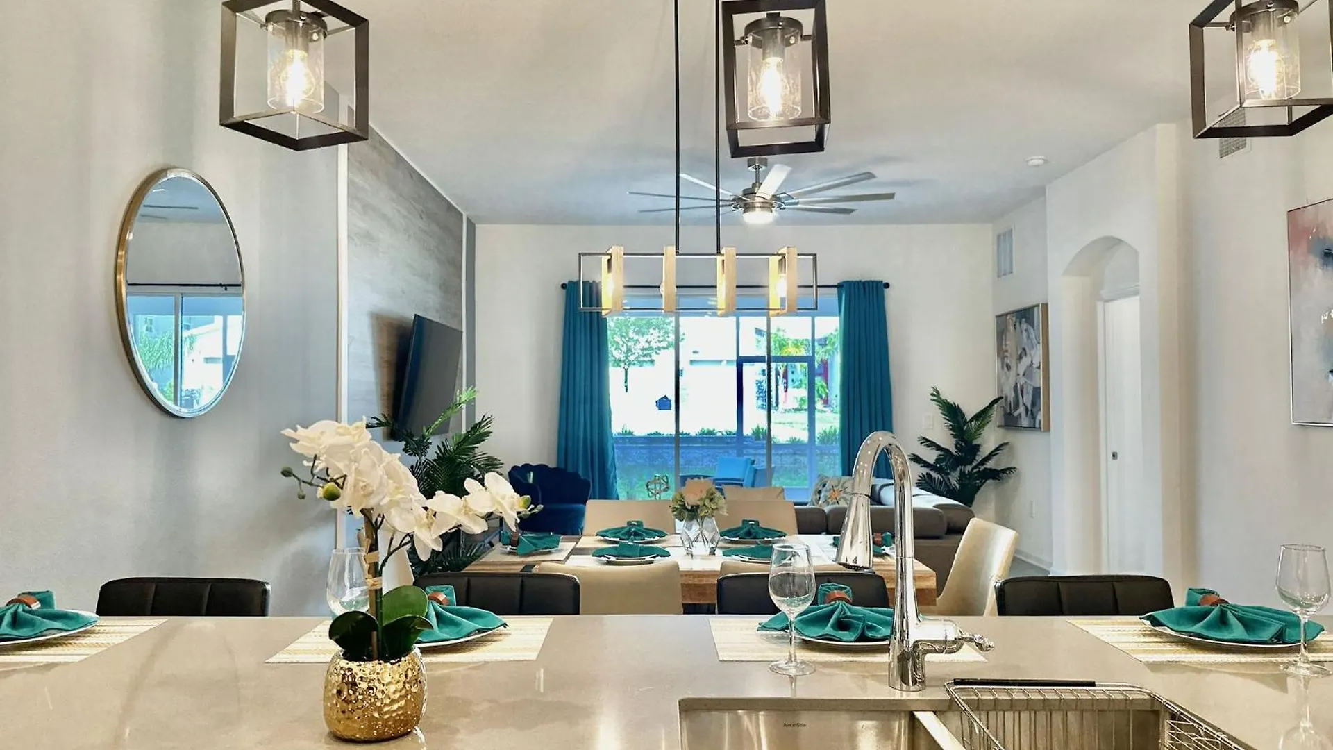 Brand New Luxury 2 Bedroom 321 *