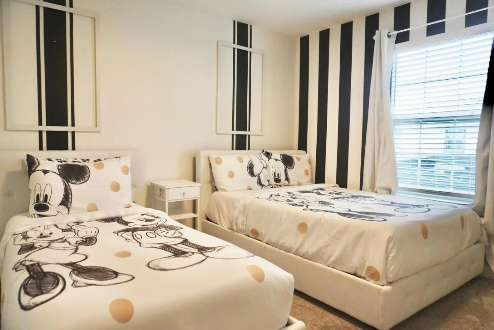 Beautiful 4bd 3bath Pool Townhome Near 36 *