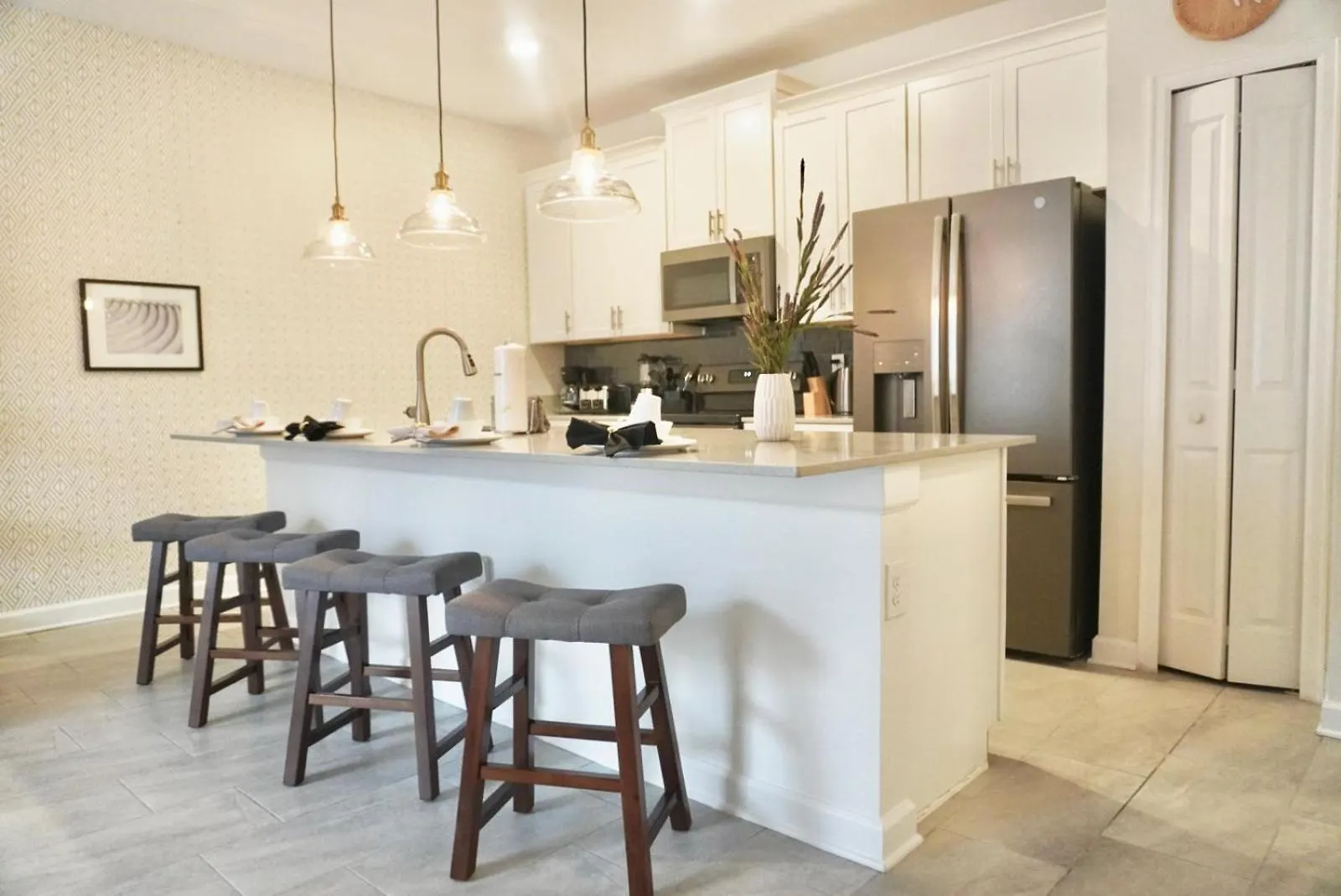 Beautiful 4bd 3bath Pool Townhome Near 36