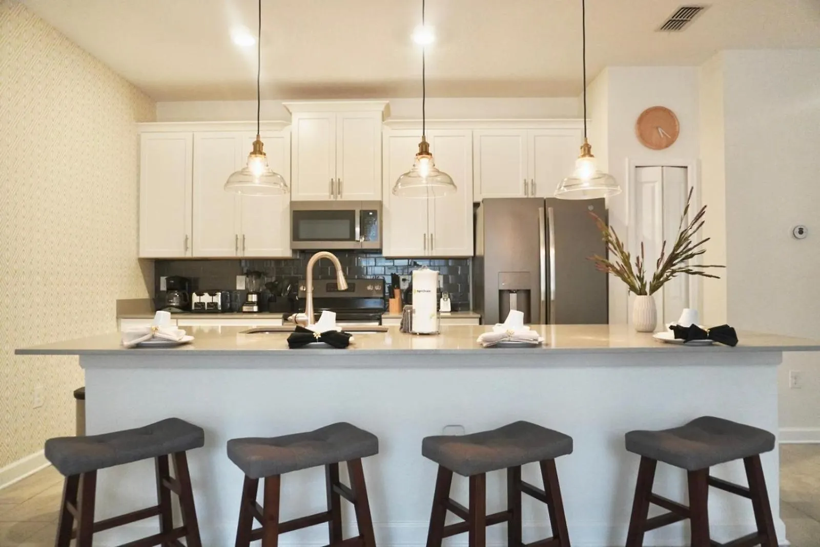 Beautiful 4bd 3bath Pool Townhome Near 36 Holiday home *