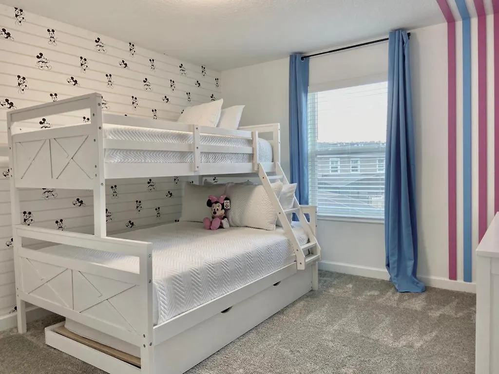 Holiday home Beautiful 4 Bedroom 3 Bath Pool Townhome 280 *