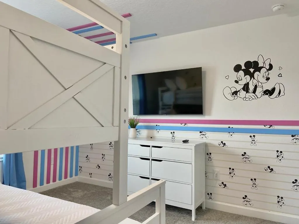 Holiday home Beautiful 4 Bedroom 3 Bath Pool Townhome 280