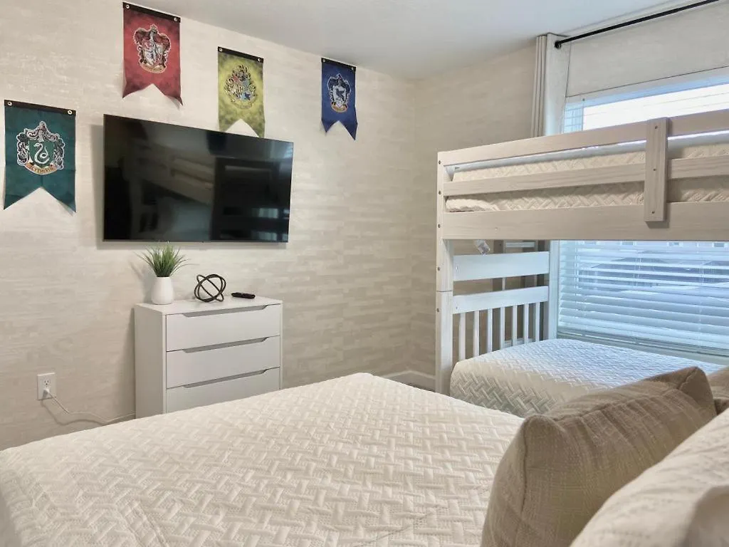 Beautiful 4 Bedroom 3 Bath Pool Townhome 280 * Kissimmee
