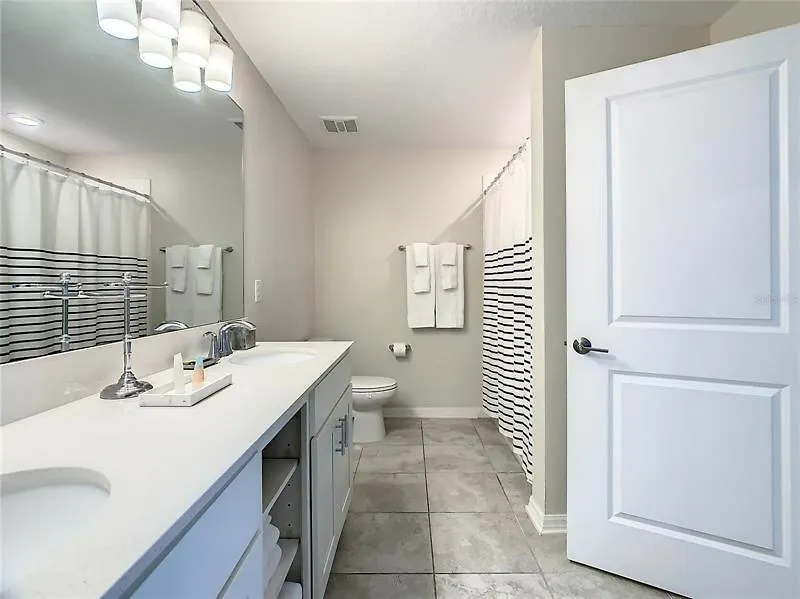 Beautiful 3bed 2bath Close To Parks 344 Holiday home *