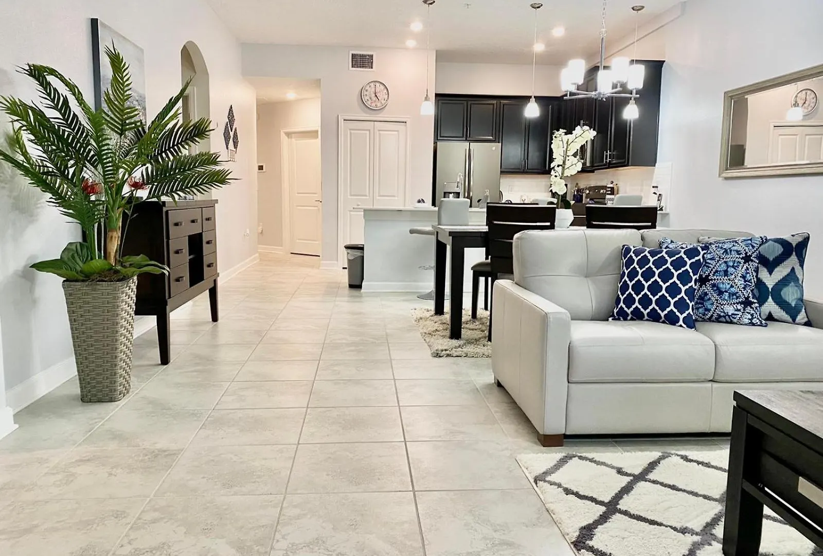 Luxury 2bd 2 Bath 221