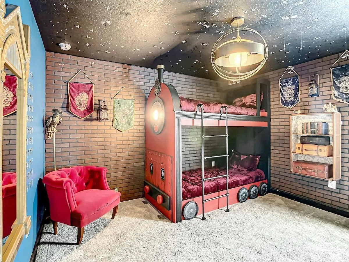 Magical Mansion - 15 Min To - Storey Villa *