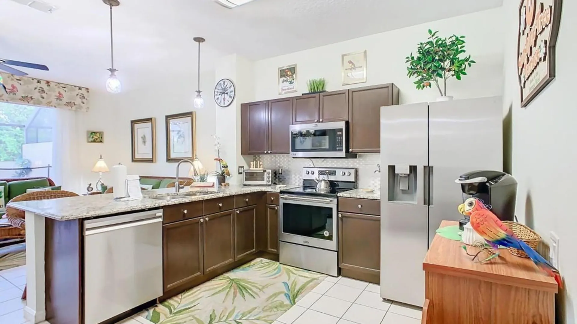Adventureland Oasis - Near Apartment