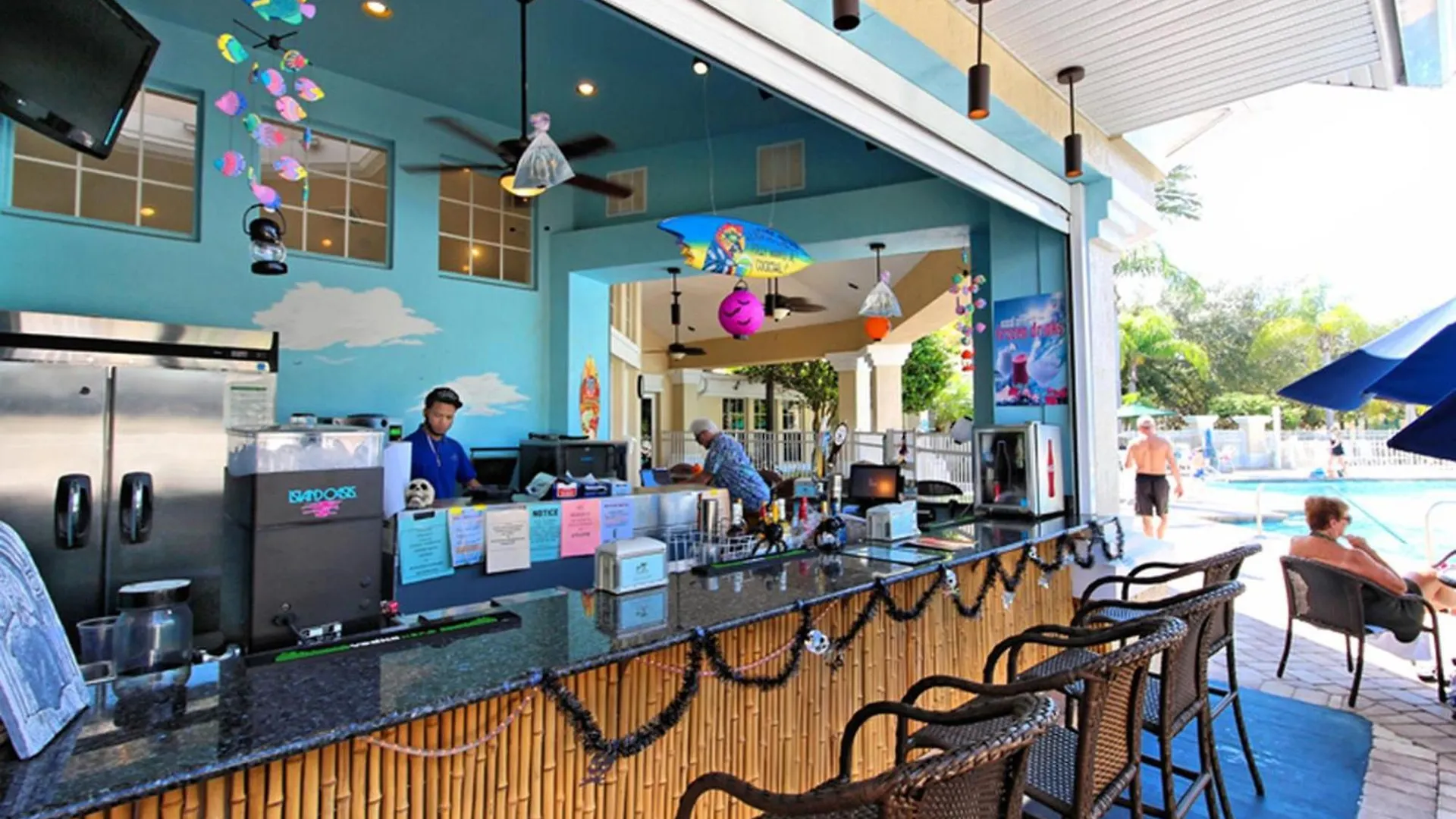Adventureland Oasis - Near Apartment